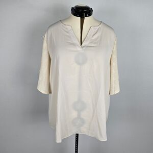 Bloomchic Blouse Womens 1X Ivory Anit-Wrinkle Patchwork Petal Sleeve Notched NWT
